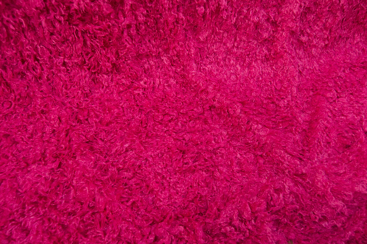 Edición limitada / Deadstocks Tela de pelo sintético rizado por metro, edición limitada, rosa – SP0051
