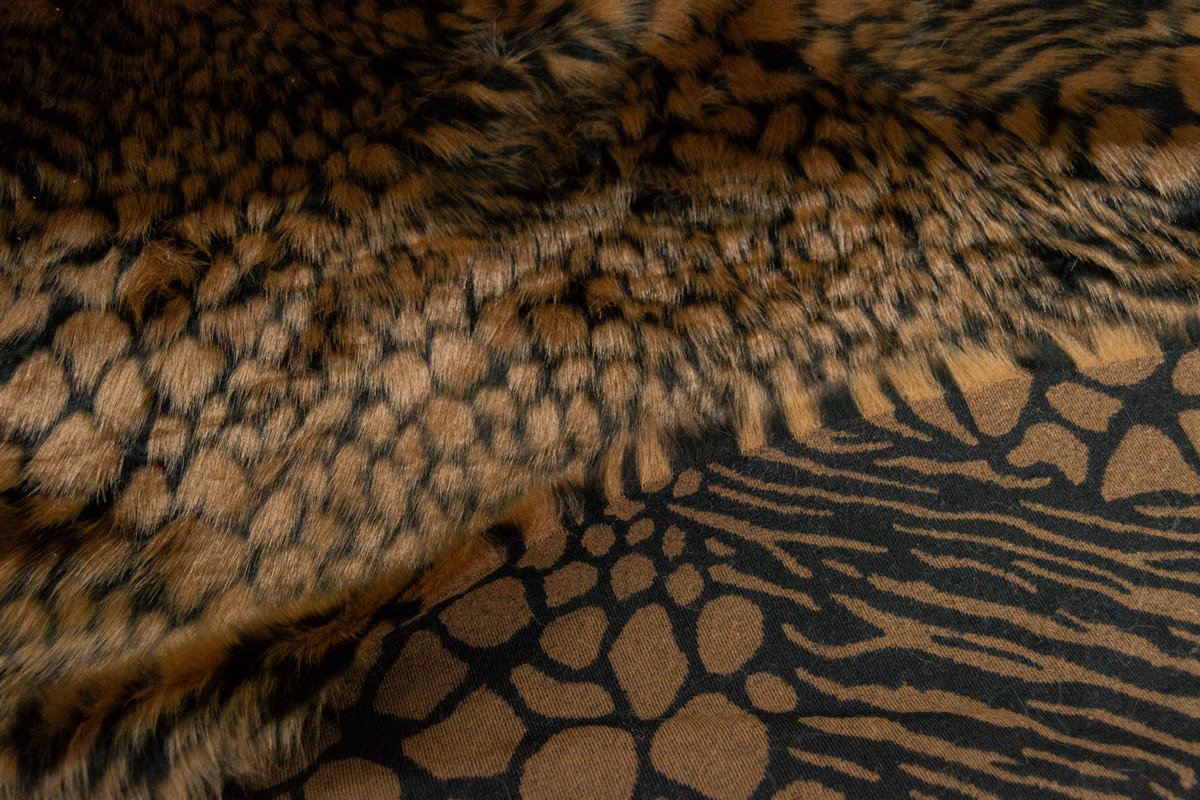 Edición limitada / Deadstocks Tela de piel sintética, estampado animal, motivo leopardo – 3EM250015